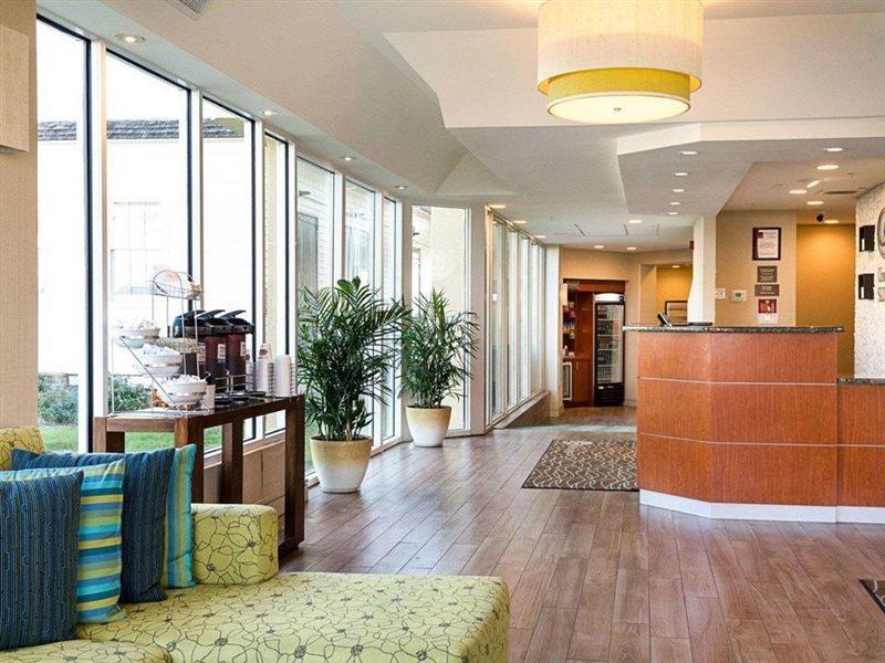 Comfort Suites Beachfront Virginia Beach Exterior photo