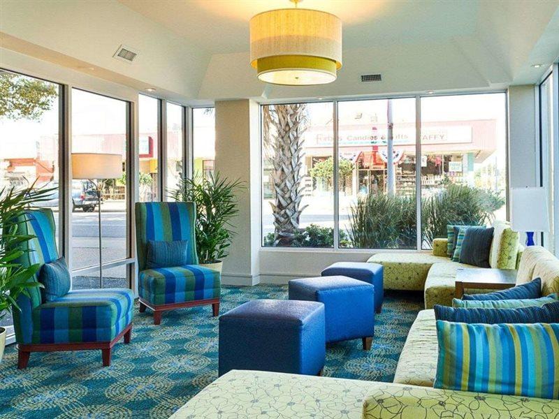 Comfort Suites Beachfront Virginia Beach Exterior photo