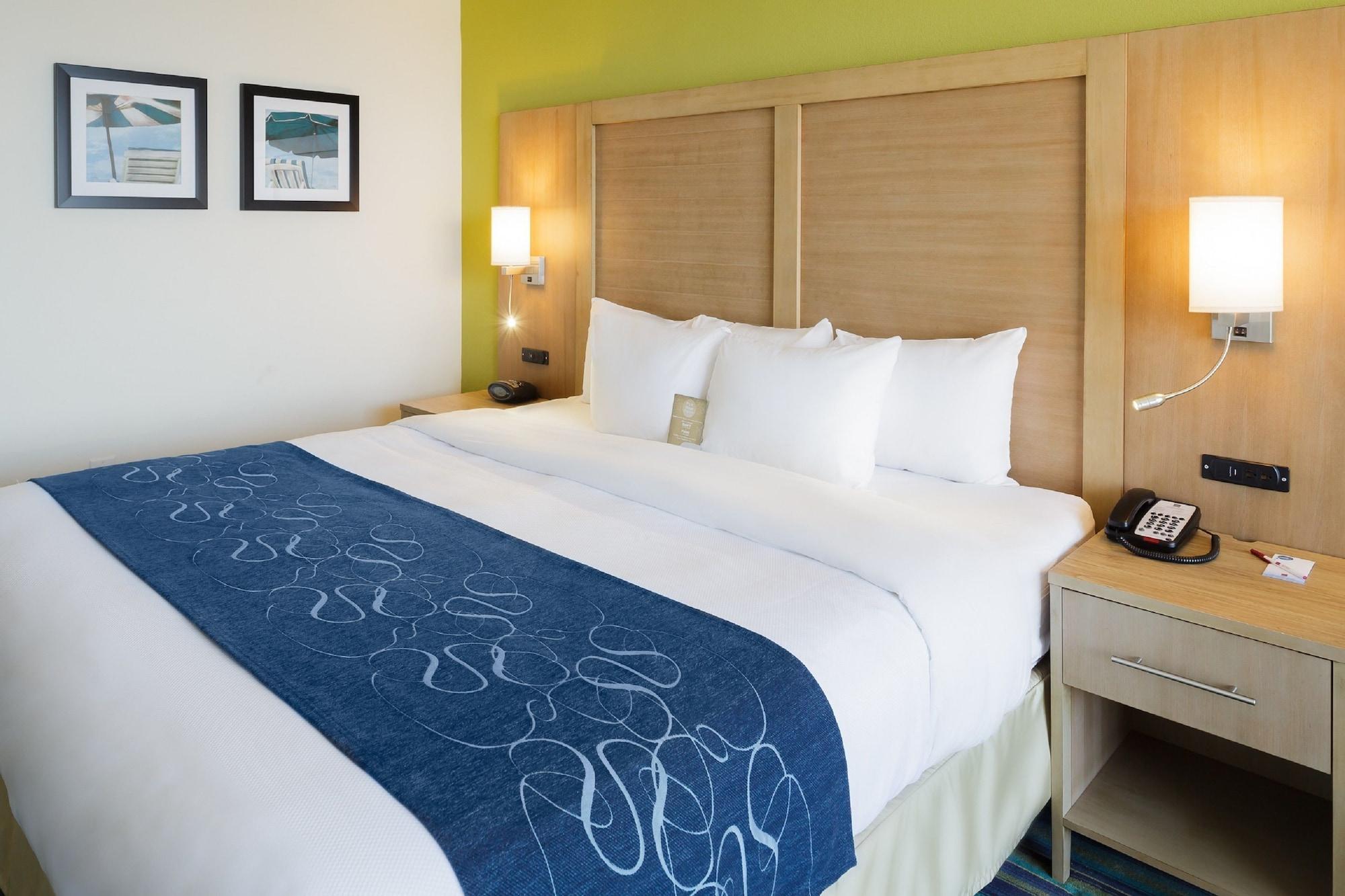 Comfort Suites Beachfront Virginia Beach Exterior photo