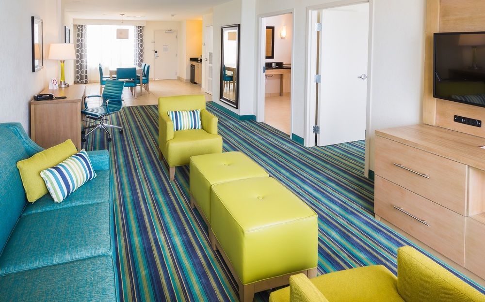 Comfort Suites Beachfront Virginia Beach Exterior photo